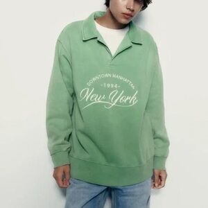 Zara Women’s Downtown Manhattan 1994 Sweatshirt light green size large V-neck